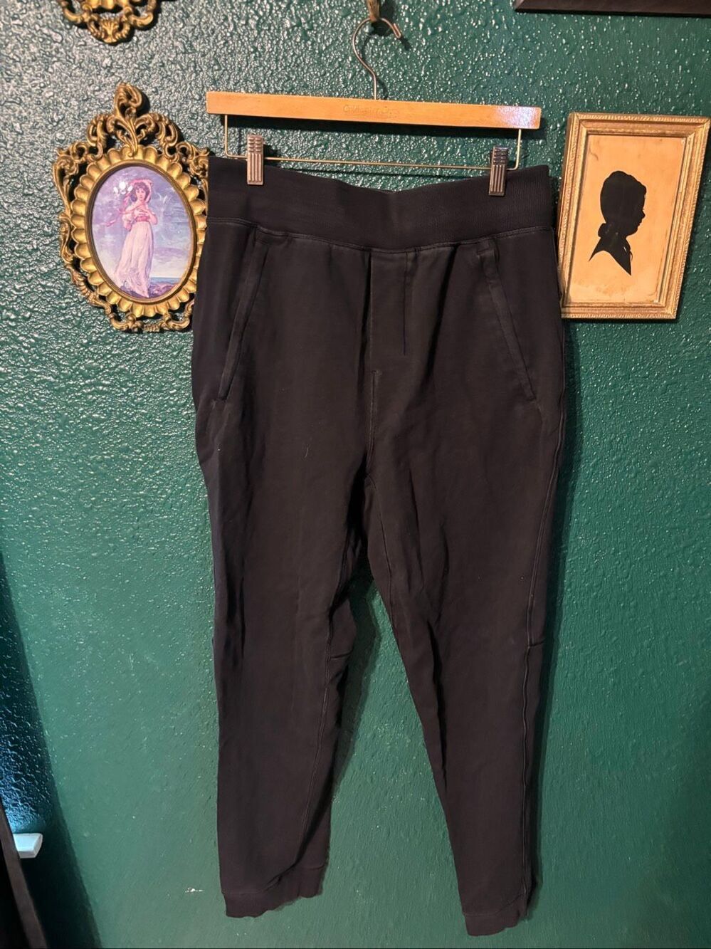 Mens Black Lululemon Joggers Size Medium 28”